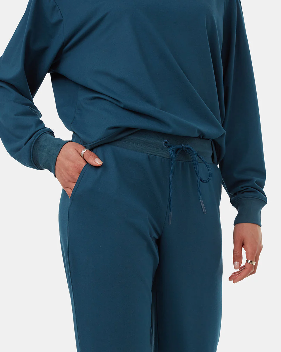 Active Soft Knit Sweatpant - Image 3