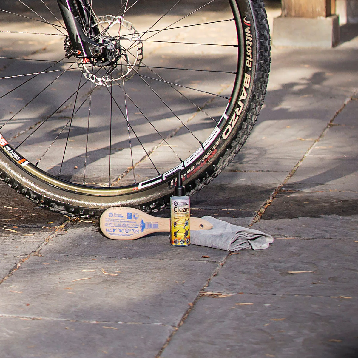 Green Oil - Bicycle Brush - Image 6