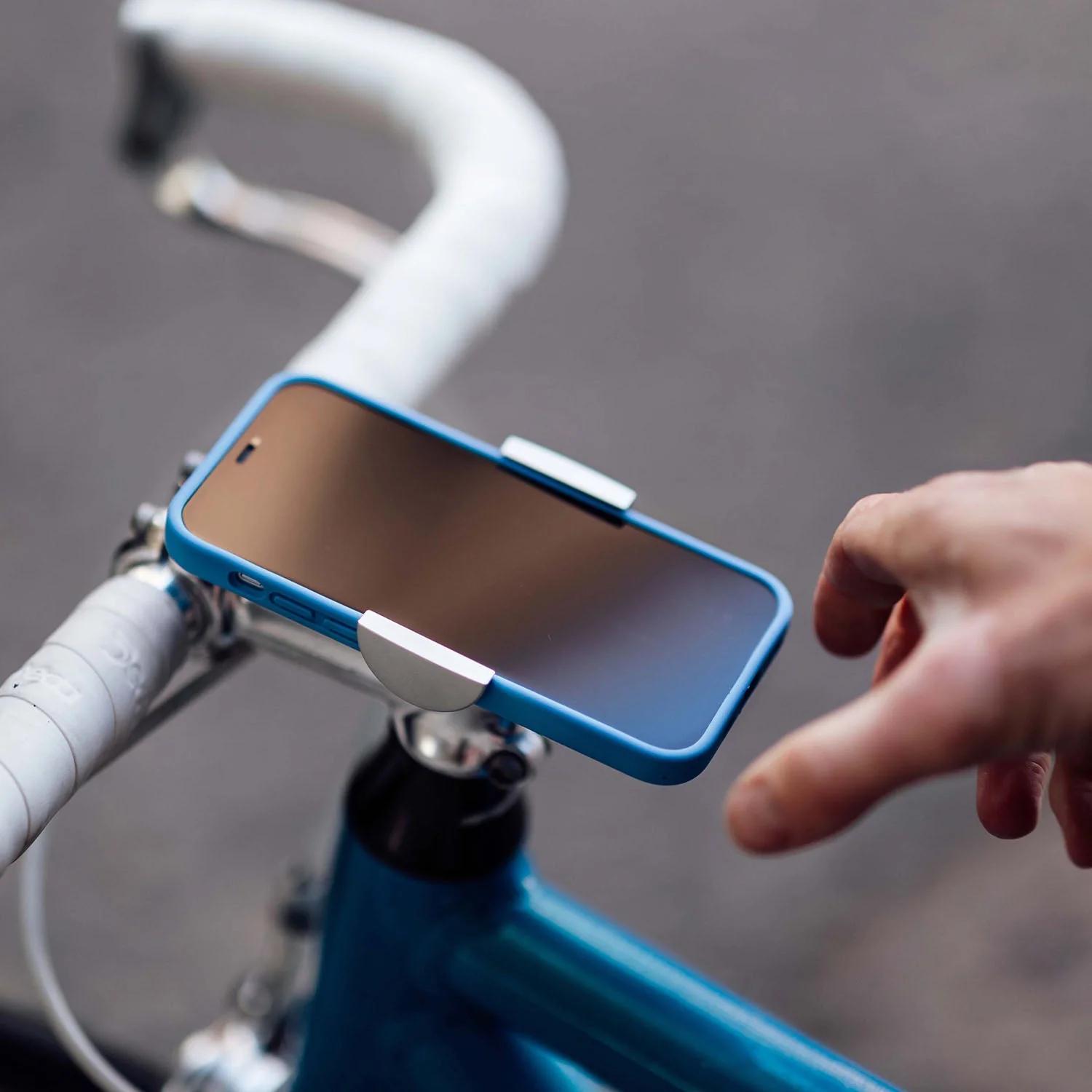Loop - Micro Mount - Ultra-Compact Stem Cap Phone Mount - Image 13