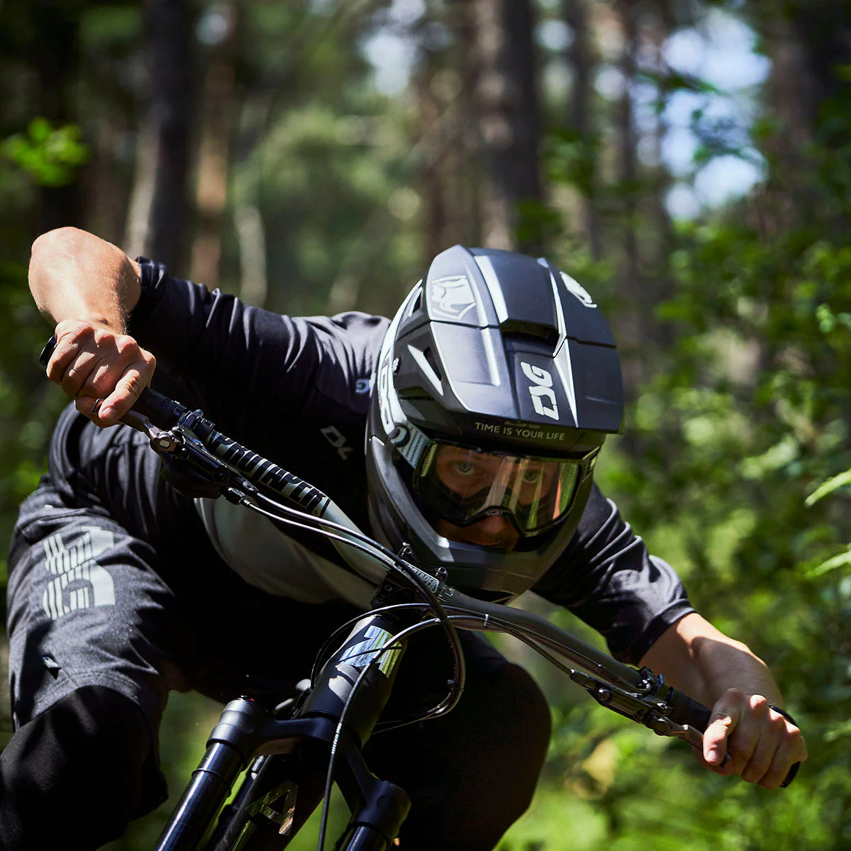 TSG - Sentinel Helmet - Full Face Downhill MTB - Image 10
