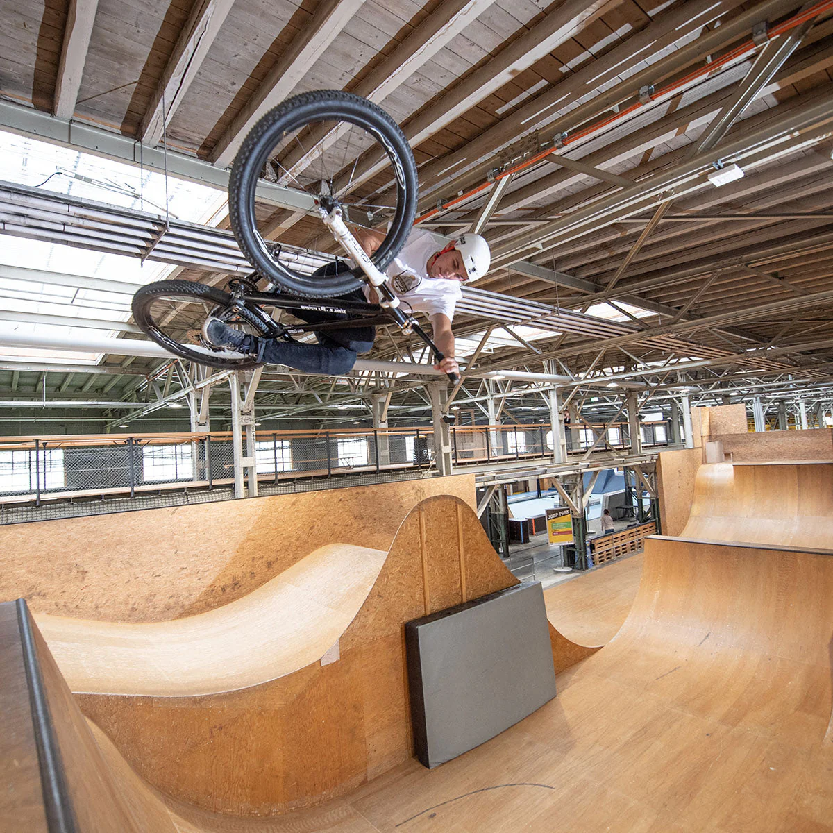 TSG - Shinguard BMX - Image 5