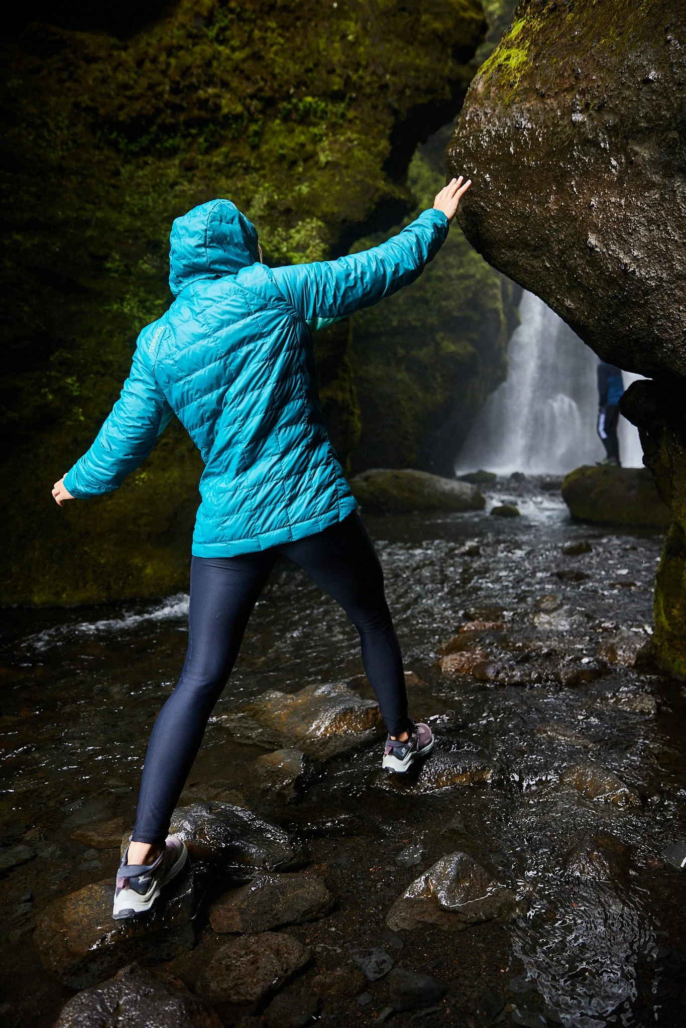 WOMEN'S VINDA THERMAL INSULATED JACKET - Image 9